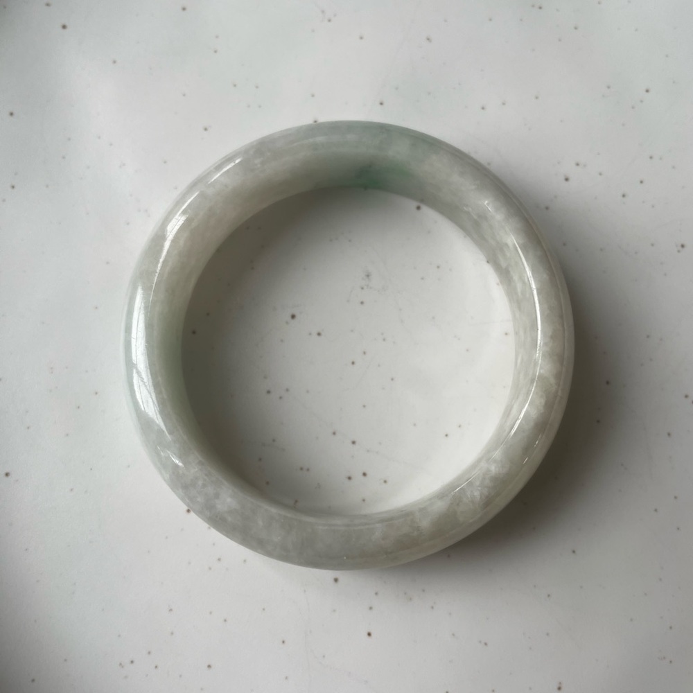 JADE l Authentic Burmese Jade Bangle snow white jade specs of apple green 52mm - Picture 10 of 15